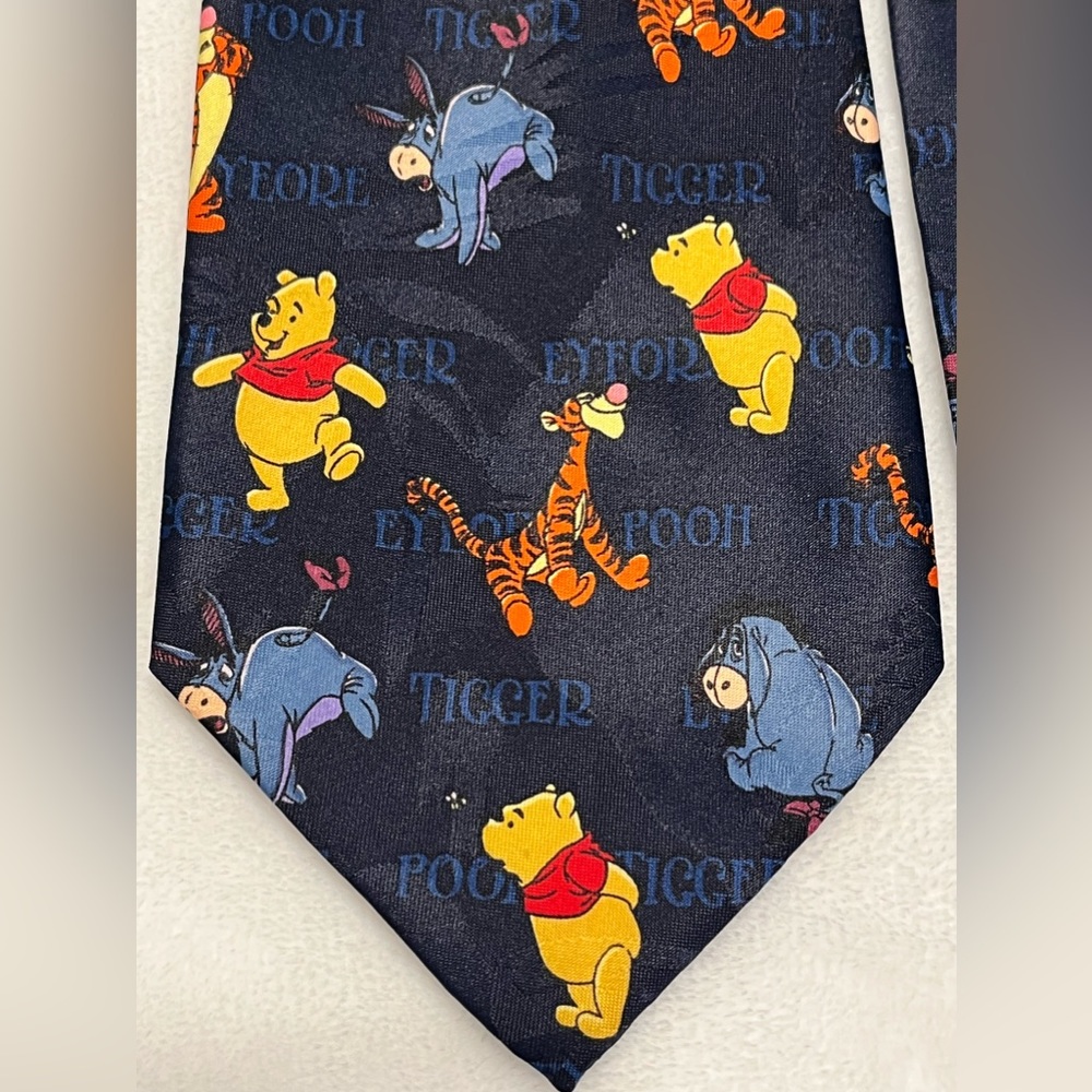 Winnie the Pooh, Tigger, and Eyeore Men’s Tie